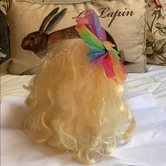 Rainbow 🌈 colors girl’s round hair clip used - Picture 5 of 16